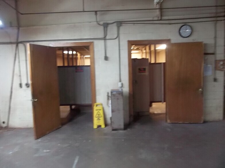 More Photos Of 1250 Tank Street, Neodesha Industrial For Sale