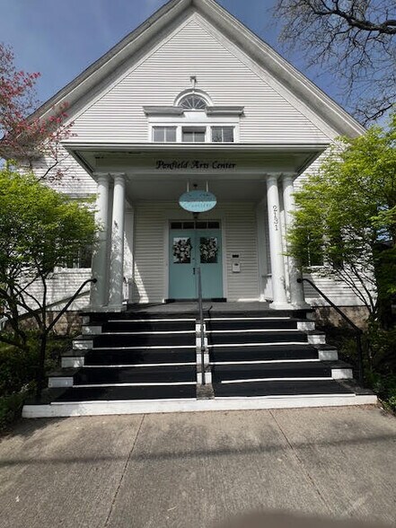 More Photos Of 2131 Five Mile Line Rd, Penfield Freestanding For Lease