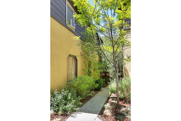 More Photos Of 155 S Westmoreland Ave, Los Angeles Apartments For Sale