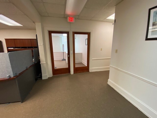 More Photos Of 202 N Washington Ave, Pulaski Office For Sale
