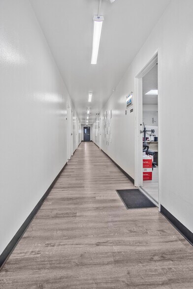 More Photos Of 6747 Odessa Ave, Van Nuys Office For Lease