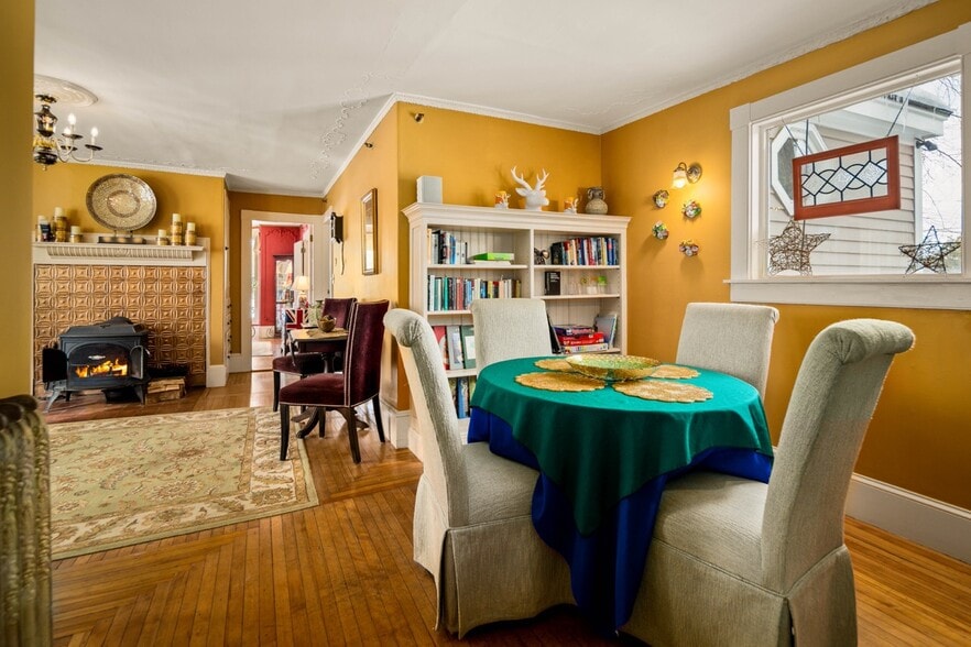 More Photos Of 82 Elm St, Camden Hospitality For Sale