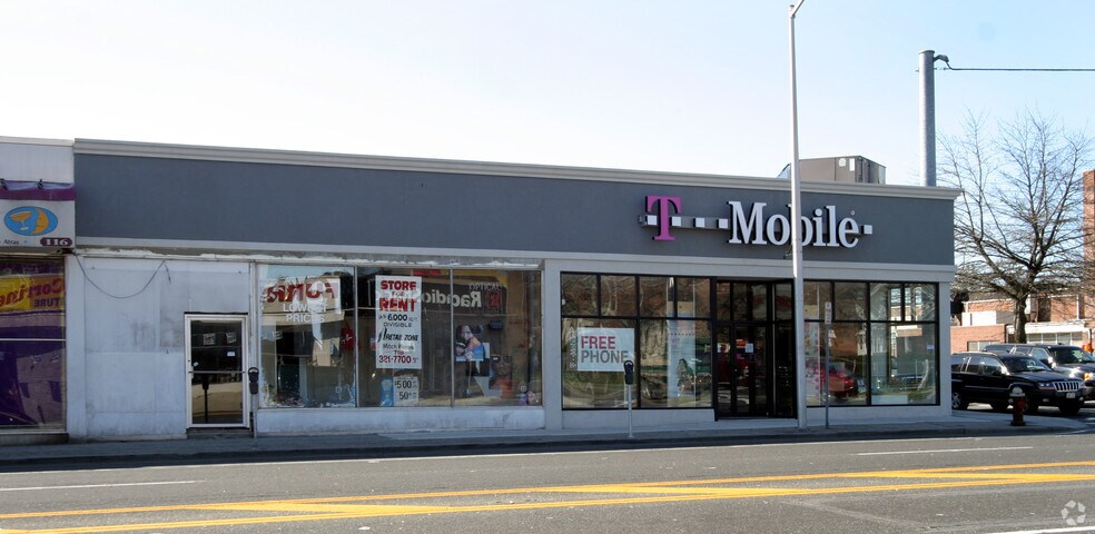 More Photos Of 112 Fulton Ave, Hempstead Freestanding For Lease