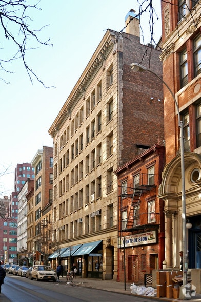 More Photos Of 114 W 17th St, New York Office Residential For Lease