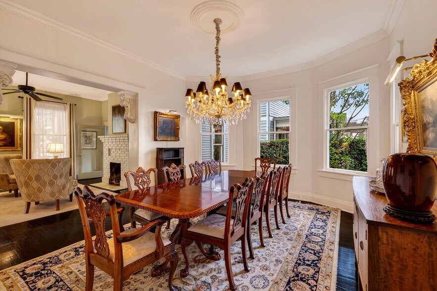 More Photos Of 107 E 35th St, Savannah Office For Sale
