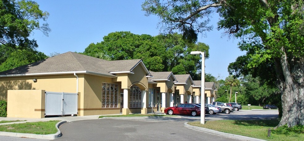 More Photos Of 2018-2026 S 50th St, Tampa Office For Lease