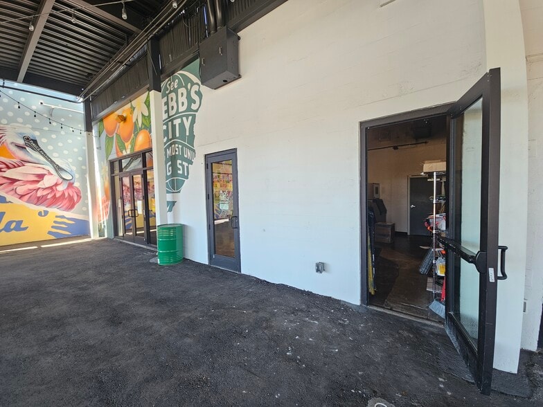 More Photos Of 2606 Fairfield Ave S, Saint Petersburg Light Manufacturing For Lease