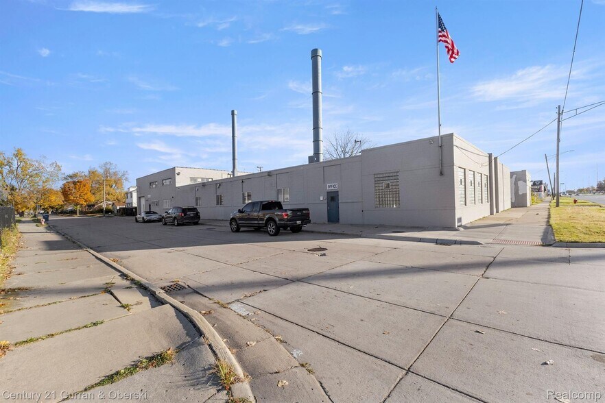 More Photos Of 12357 E Eight Mile Rd, Warren Warehouse For Sale