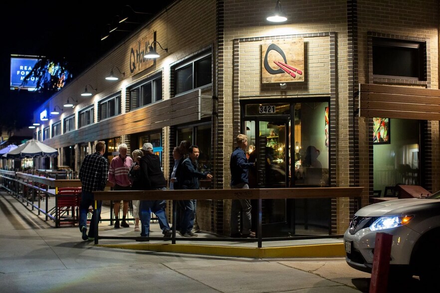 More Photos Of 3401-3421 E Colfax Ave, Denver Restaurant For Lease