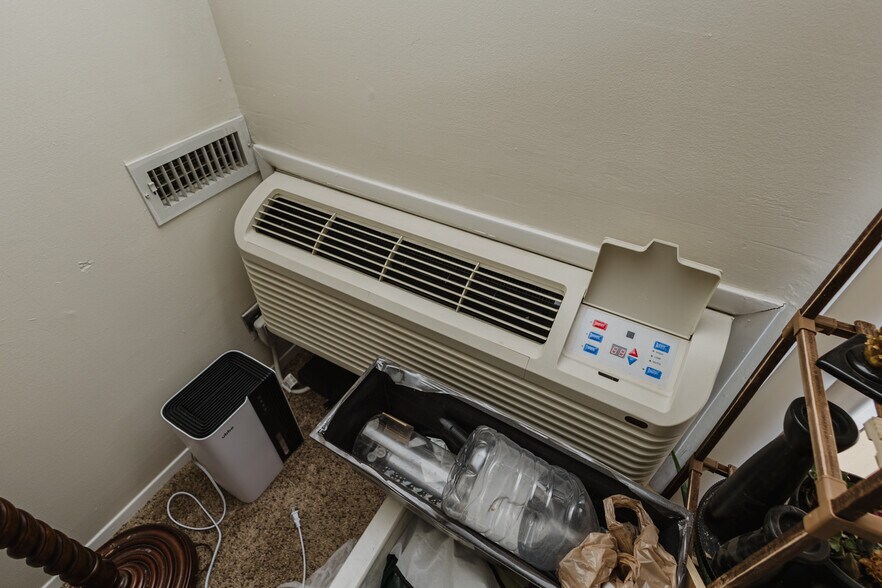 More Photos Of 401 E Avenue A, Hutchinson Apartments For Sale