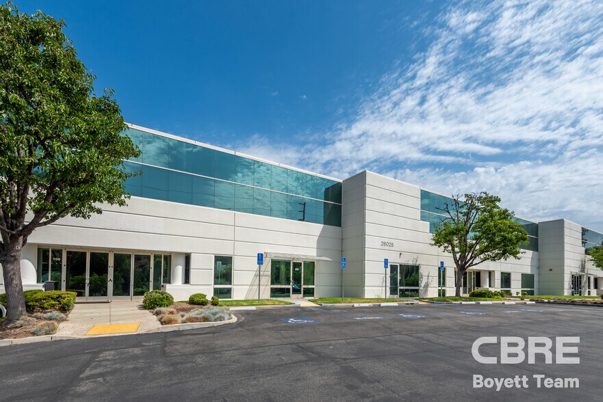 More Photos Of 26025 Mureau Rd, Calabasas Office For Sale