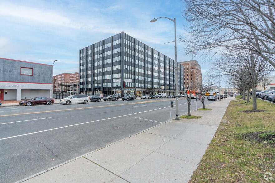 More Photos Of 175 Fulton Ave, Hempstead Medical For Lease