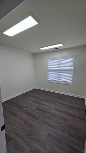 More Photos Of 3883 Rogers Bridge Rd, Duluth Office For Lease