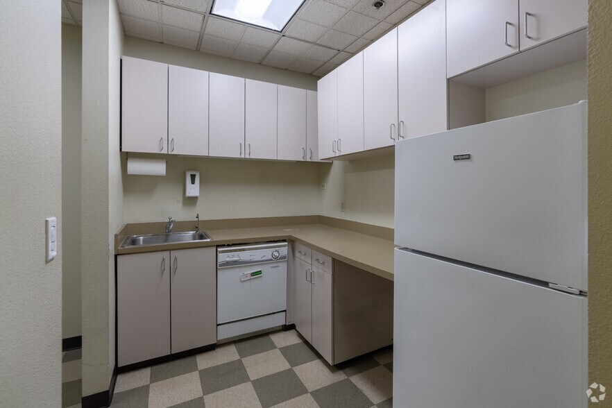 More Photos Of 55 SW Yamhill St, Portland Office For Lease