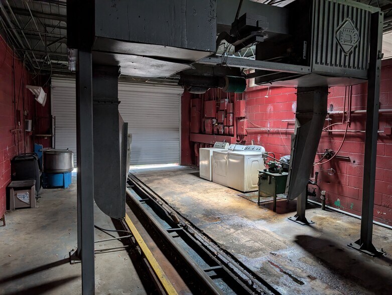 More Photos Of 1000 N Ashley St, Valdosta Auto Dealership For Sale