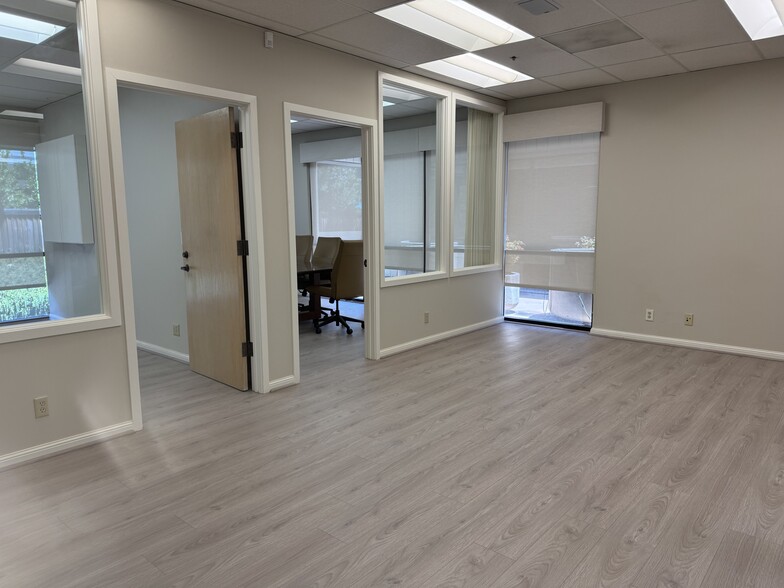 More Photos Of 12280 Saratoga-Sunnyvale Rd, Saratoga Office For Sale