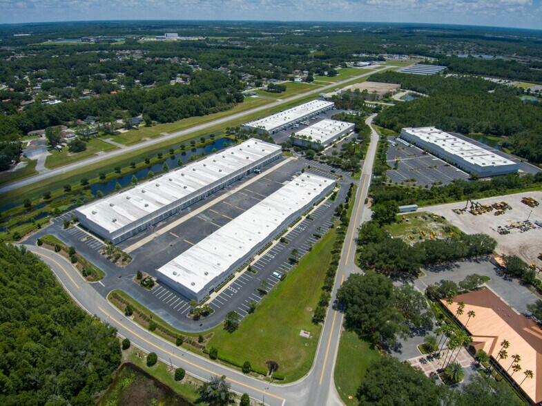 More Photos Of 4450 Pet Ln, Lutz Distribution For Lease