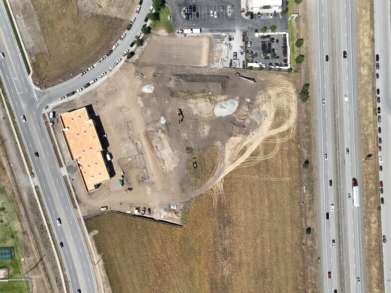 More Photos Of 19601 E Appleway Ave, Liberty Lake Storefront Retail Office For Lease