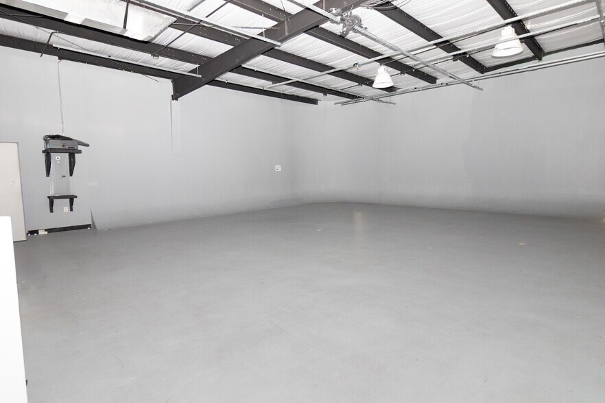 More Photos Of 635 Petro Point Dr, Lake Charles Office For Sale