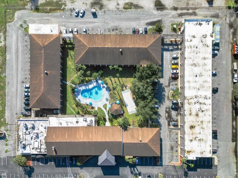 More Photos Of 510 Lane Ave S, Jacksonville Hotel For Sale