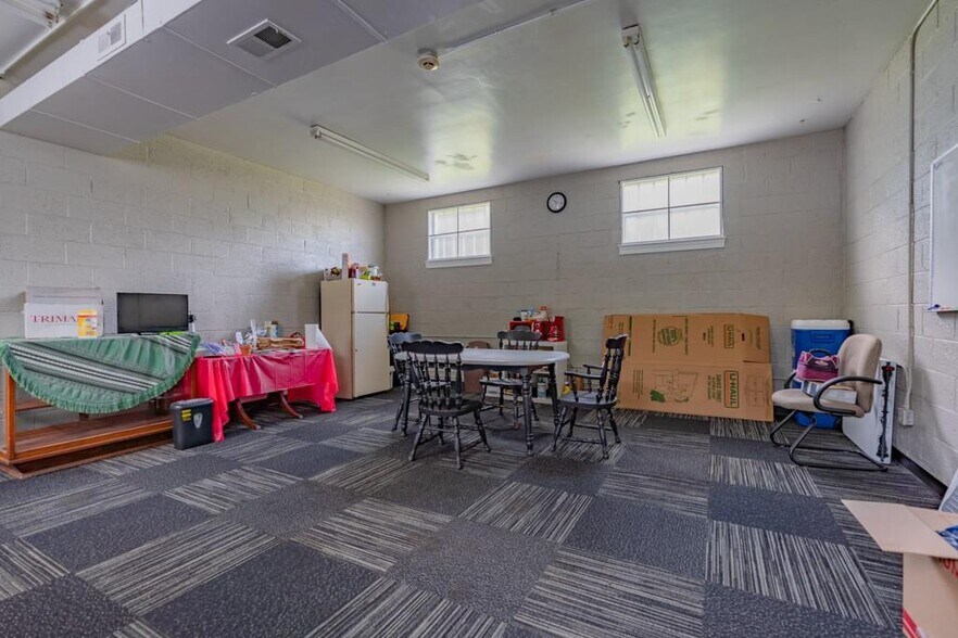 More Photos Of 1080 Main St NW, Lenoir Office For Sale