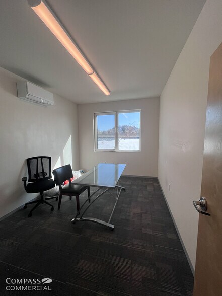 More Photos Of 150 NE Hawthorne Ave, Bend Office For Lease