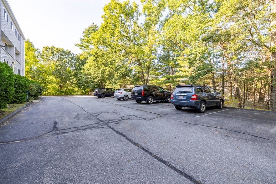 More Photos Of 1538 Turnpike St, North Andover Medical For Sale