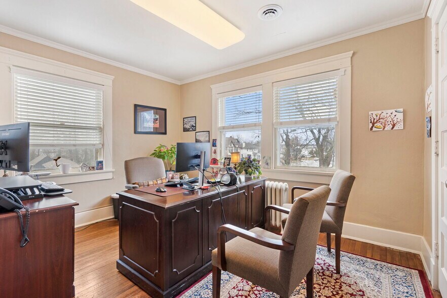 More Photos Of 1201 E Walnut St, Springfield Loft Creative Space For Sale