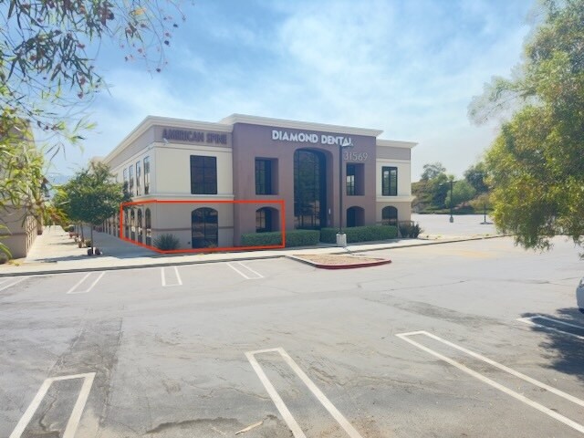 More Photos Of 31569 Canyon Estates Dr, Lake Elsinore Medical For Sale
