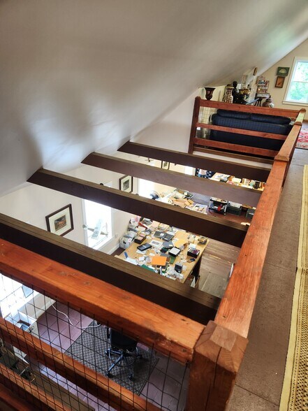 More Photos Of 16 Concord Hill Rd, Pittsfield Office For Sale