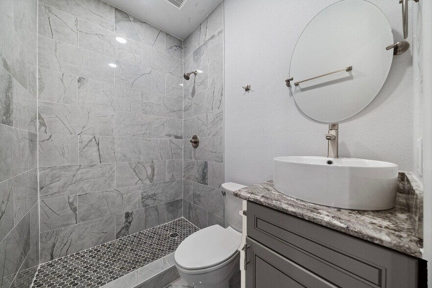 More Photos Of 920 Avenue L, Galveston Apartments For Sale