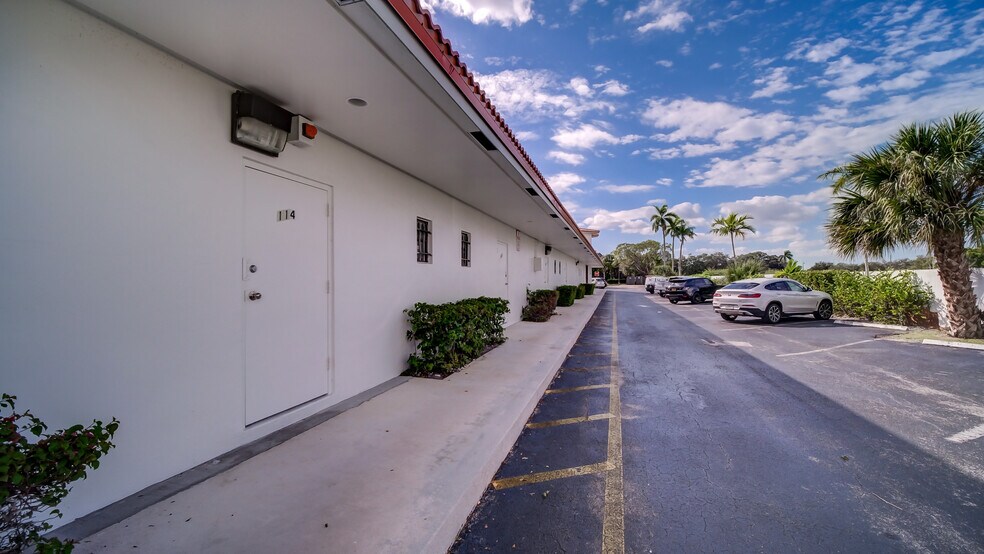 More Photos Of 201 N University Dr, Plantation Medical For Sale