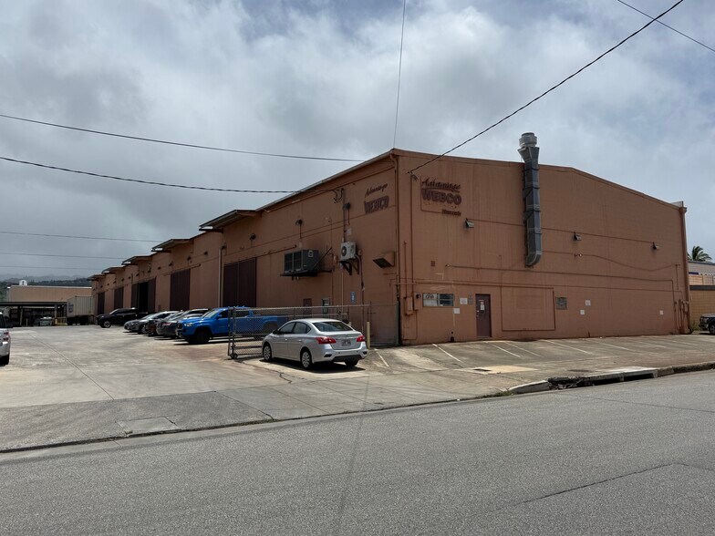 More Photos Of 2840 Mokumoa St, Honolulu Warehouse For Lease