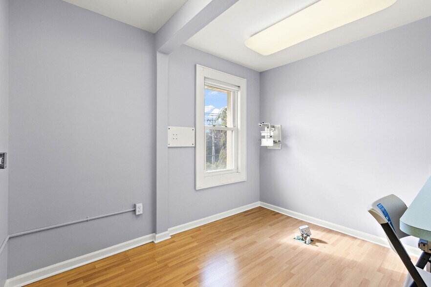 More Photos Of 197 S Washington Ave, Bergenfield Medical For Sale