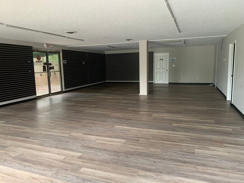 More Photos Of 4501 Reese Rd, Columbus Freestanding For Lease