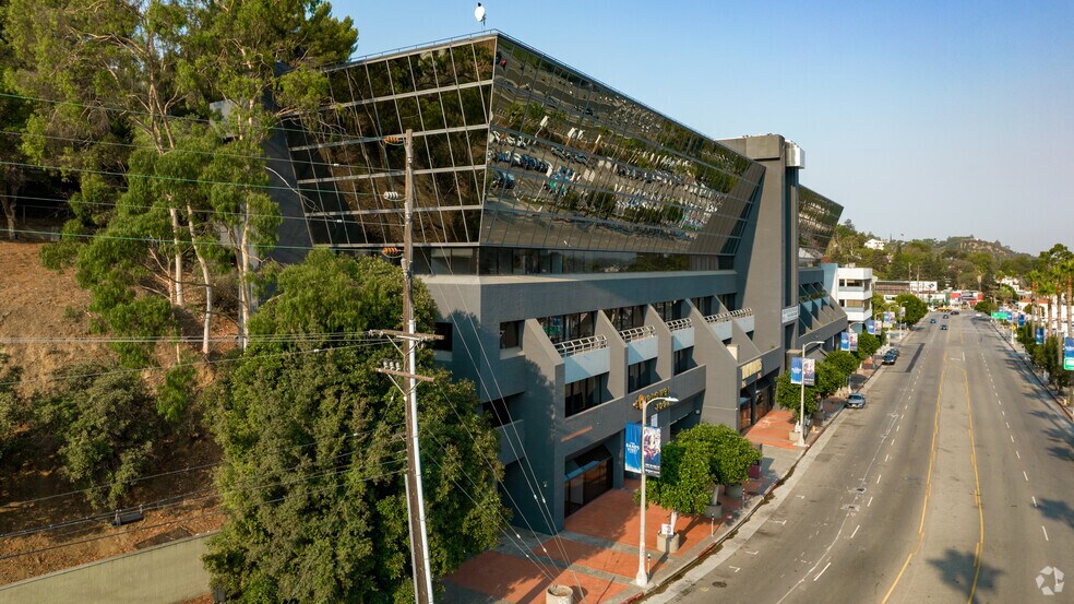 More Photos Of 3575 Cahuenga Blvd W, Studio City Loft Creative Space For Lease