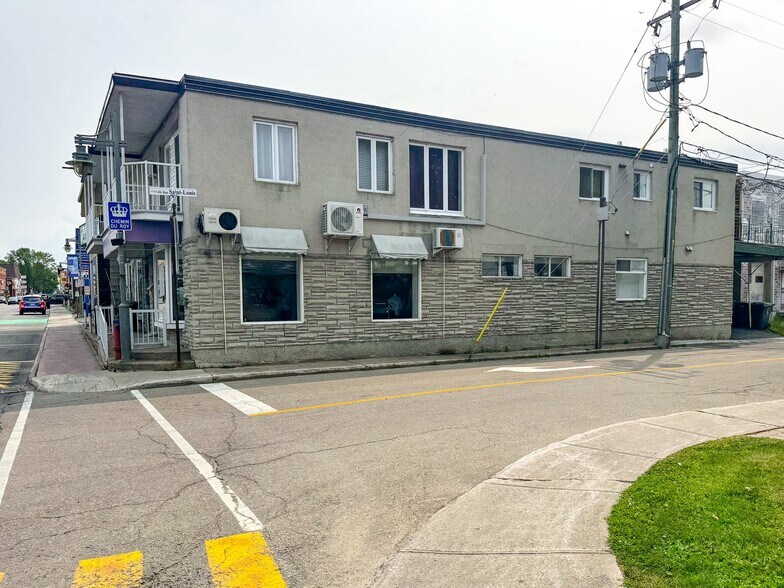 More Photos Of 343 Av Saint-Laurent, Louiseville Office Residential For Lease