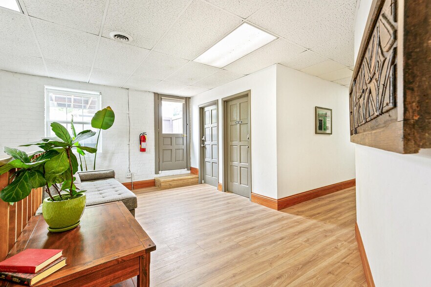 More Photos Of 1658 Lafayette St, Denver Office For Sale