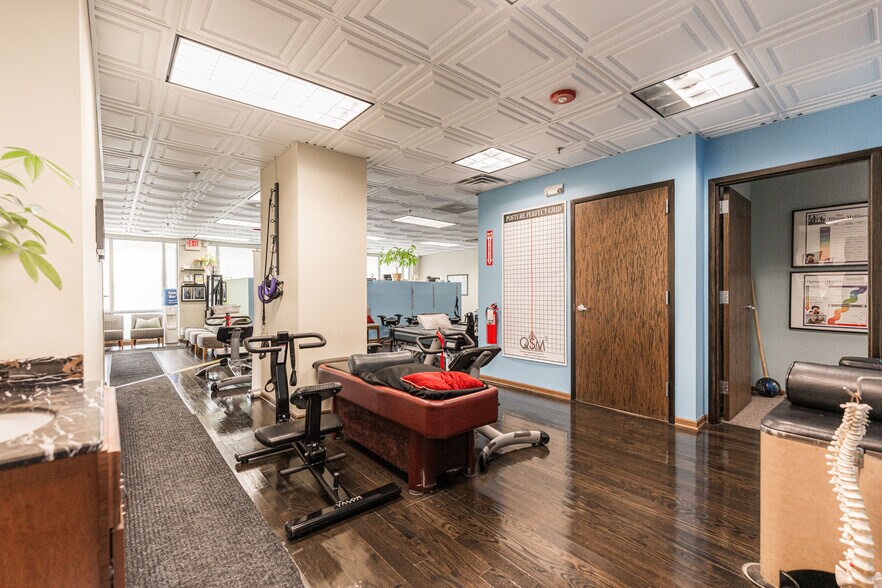 More Photos Of 105 Revere Dr, Northbrook Office For Sale