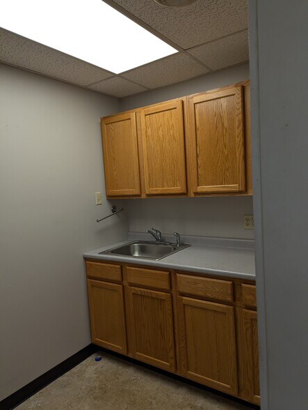 More Photos Of 612 Tenney Mountain Hwy, Plymouth Storefront For Lease