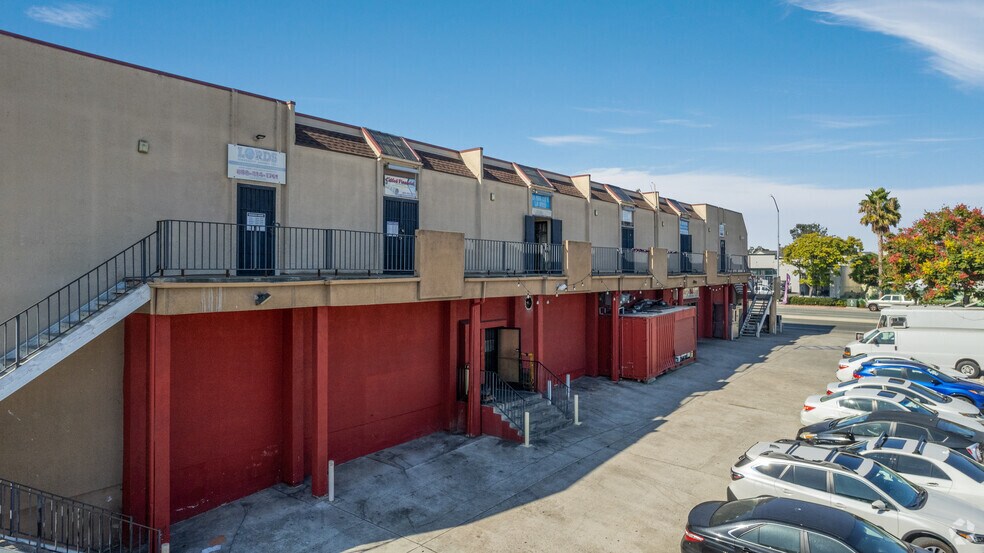 More Photos Of 6959 Linda Vista Rd, San Diego Storefront Retail Office For Lease