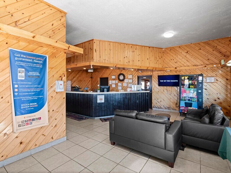 More Photos Of 1225 S State St, Salina Hotel For Sale