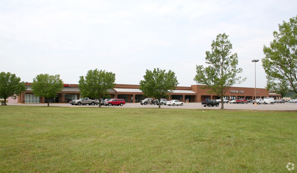 More Photos Of 2 The Square at Lillington, Lillington General Retail For Lease