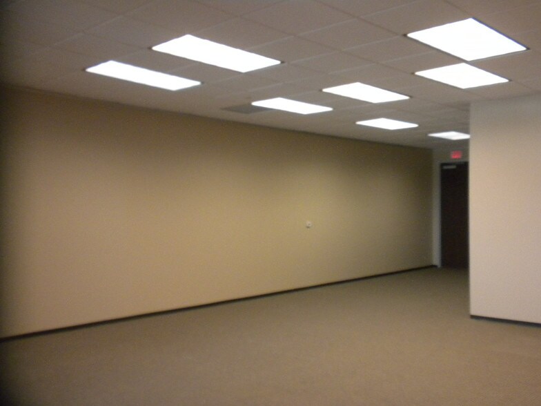 More Photos Of 19500 State Highway 249, Houston Office For Lease
