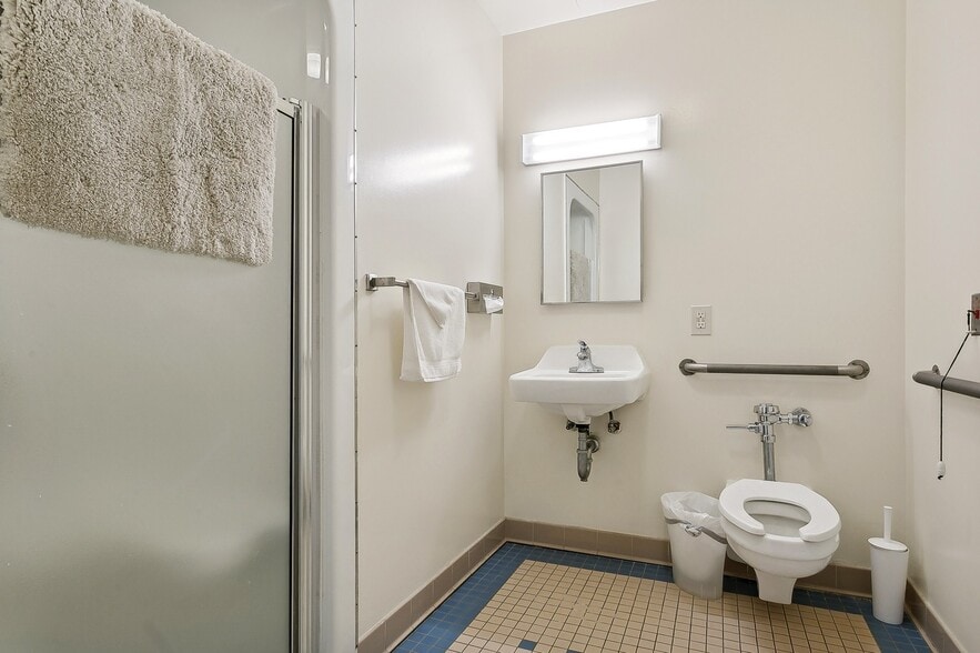 More Photos Of 3 Lehman Ter, Yonkers Congregate Senior Housing For Sale