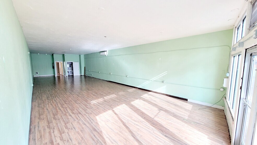 More Photos Of 1109 Edgewater St NW, Salem Storefront For Lease