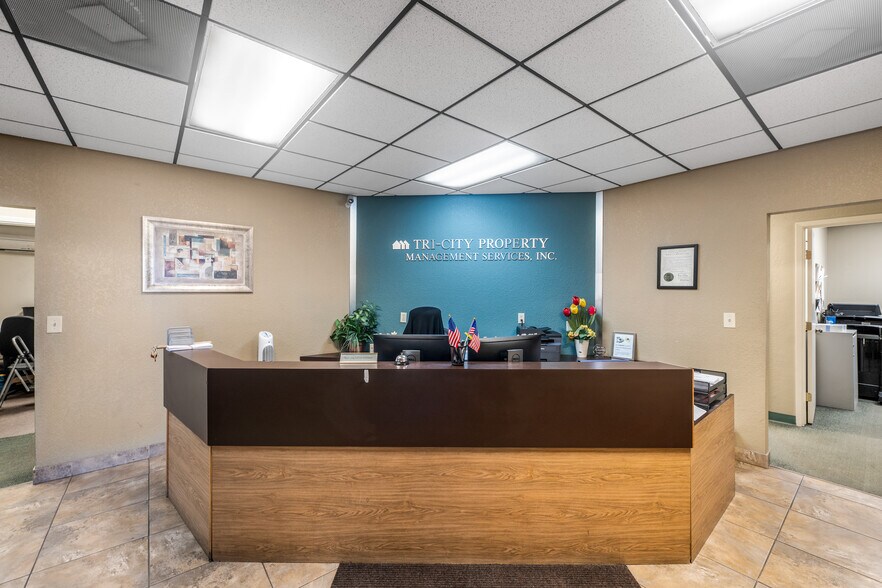 More Photos Of 760 S Stapley Dr, Mesa Office For Lease