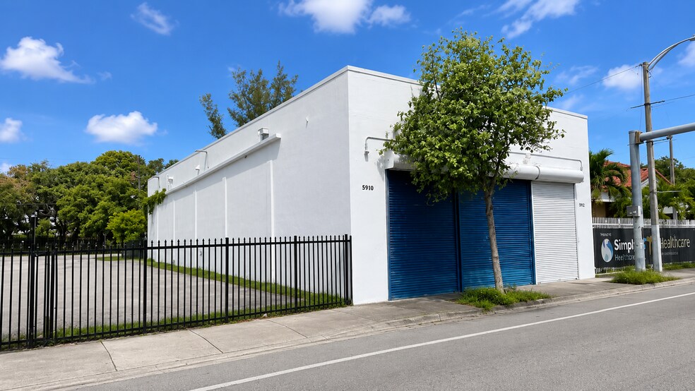 Primary Photo Of 5930 NE 2nd Ave, Miami Storefront For Lease