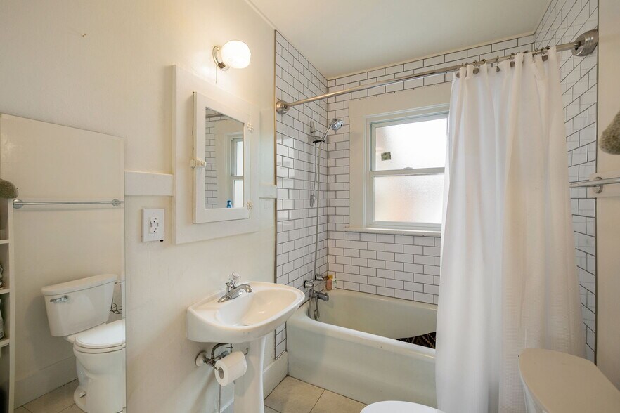 More Photos Of 800 S Center St, Reno Office Residential For Sale