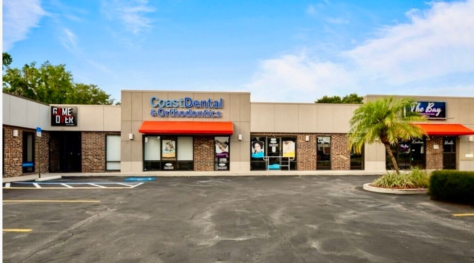 More Photos Of 2119 W Brandon Blvd, Brandon Storefront Retail Office For Lease